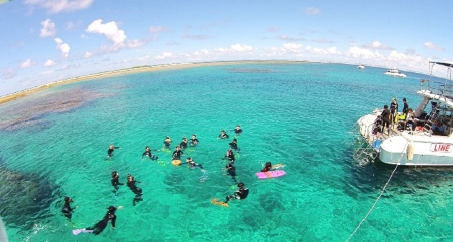 1-Day Okinawa Kerama Islands Introductory Diving & Snorkeling Tour (From Naha)
