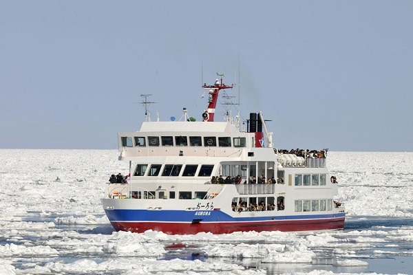 HOKKAIDO DRIFT ICE TOUR